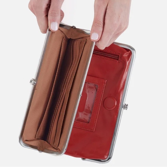 HOBO Lauren NWT Scarlet Leather Wristlet - Picture 4 of 10